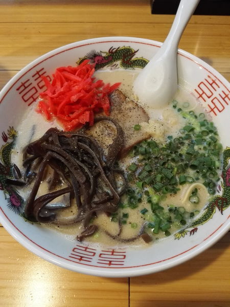 「博多とんこつラーメン」@コハクノトキの写真