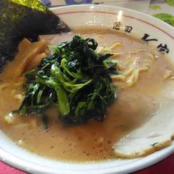 ラーメン　+　ほうれん草
