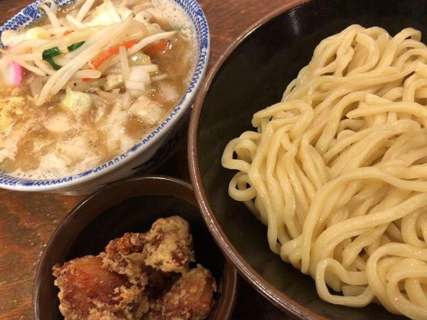 「タンつけ＋セットカラアゲ」@トナリ 丸の内店の写真