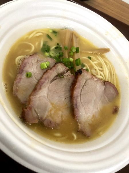 「【つけめん･らーめん 活龍】濃厚うにそば＋釜焼きチャーシュー」@東京ラーメンショー2018の写真