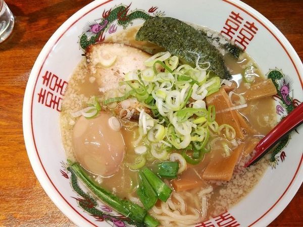 「正油ラーメン＋煮玉子」@伊太八の写真