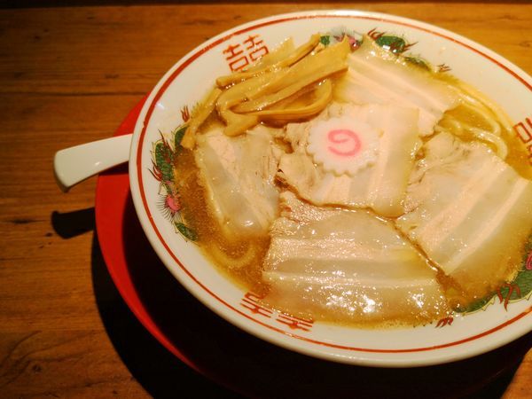 「肉煮干し中華そば」@肉煮干し中華そば さいころの写真