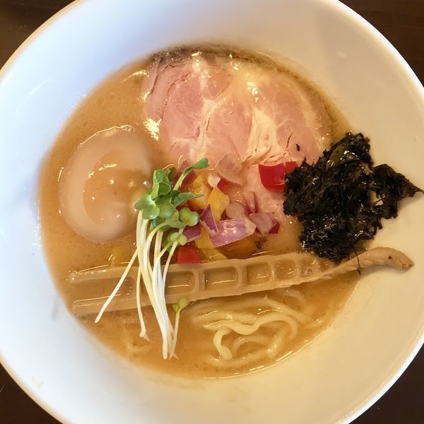 「学らぁめん(アラトン鮭)塩 ¥850円(味玉サービスCP)」@麺処 学の写真