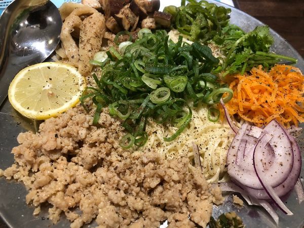 「汁なしレモンソバ」@ねいろ屋 神保町店の写真