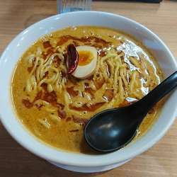 濃厚担々麺(790円)