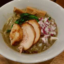 濃厚煮干し中華そば