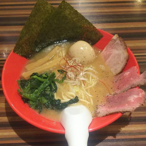 「らーめん 全部のせ  1,000円」@RAMEN DINING JinGuの写真