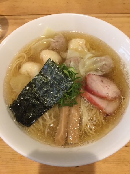 「特製ワンタン麺(白だし)」@支那そば 大和 稲荷町本店の写真