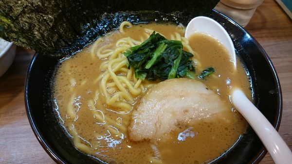 「ラーメン（690円）＋海苔（100円）」@横浜家系らーめん 春樹 青物横丁店の写真