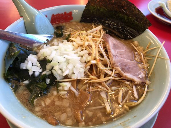 「プレミアム醤油豚骨」@ラーメン山岡家 大泉店の写真