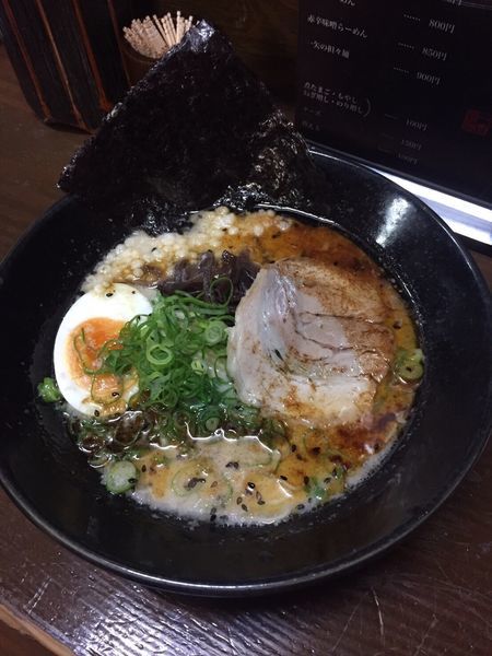 「黒ラーメン」@麺屋 一矢の写真