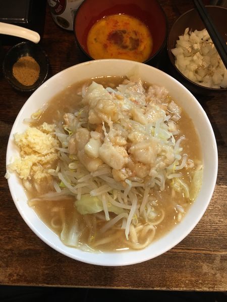 「小ラーメン  玉子 ➕ タマネギ ➕ 魚粉 ニンニク アブラ」@麺屋 鳳の写真