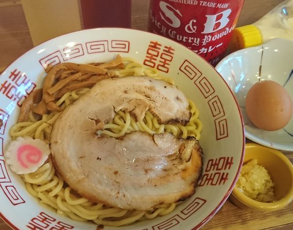 「気仙沼完熟牡蠣のオイスターソース油ソバ 生玉子付 ￥770」@自家製麺 うろたの写真