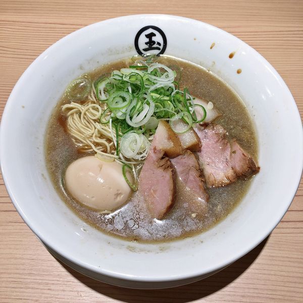 「抜群煮干そば　￥１０００」@東京煮干し らーめん 玉 東京駅店の写真