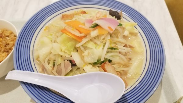 「野菜たっぷりちゃんぽん　ミドル」@長崎ちゃんぽんリンガーハット イオンモール松本店の写真