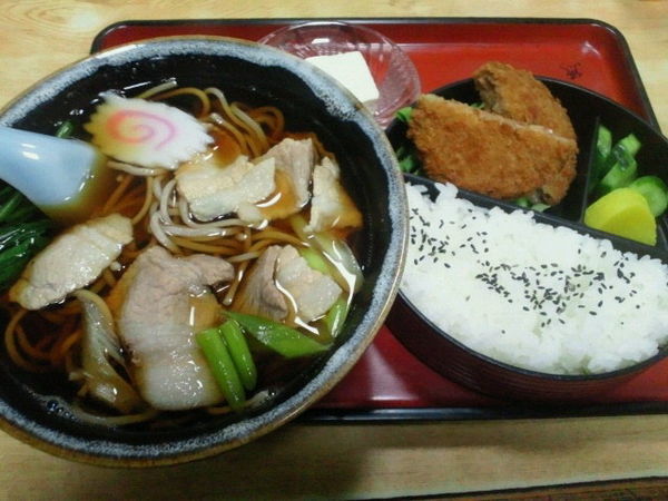 「肉そば定食 800円」@奈可゛島食堂の写真