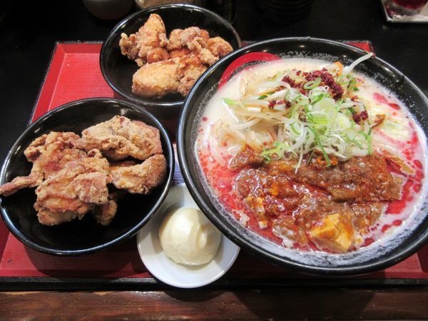 「雷神タンメン（９５０円）＋唐揚げ＋唐揚げ」@茨城タンメン カミナリの写真