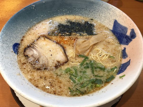 「亀王らーめん 昔味」@九州らーめん亀王 梅田総本店の写真