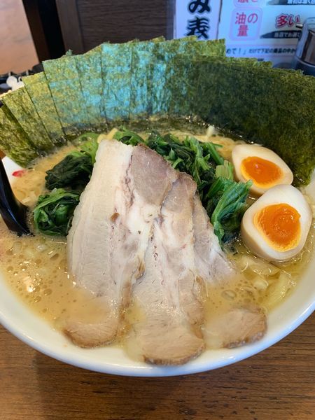 「吟特ラーメン 海苔増し 麺チョイ増し」@横浜家系ラーメン吟家 茂原バイパス店の写真