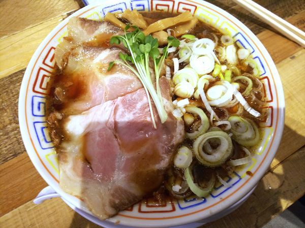 「サバ醤油そば＋サバ寿司（2カン）　1050円」@サバ6製麺所 成城学園前店の写真