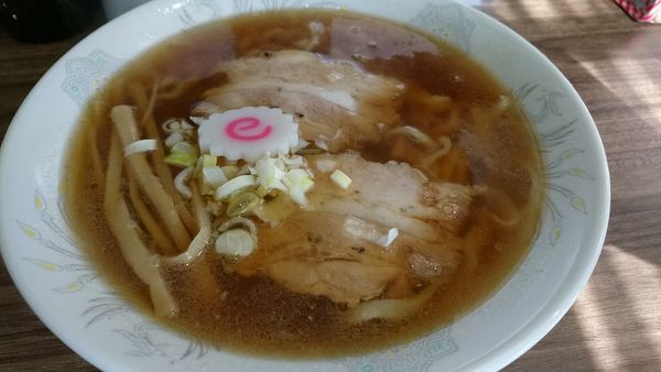 「らーめん  680円  味濃いめ・油あり」@佐野ラーメン しばちゃんの写真
