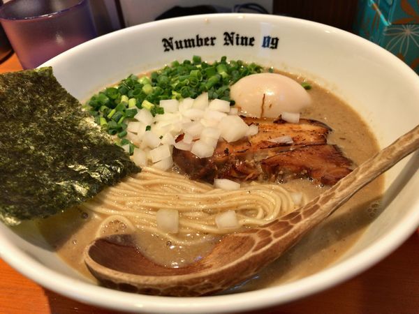 「濃厚煮干しらーめん」@麺Dining Number Nine 09の写真