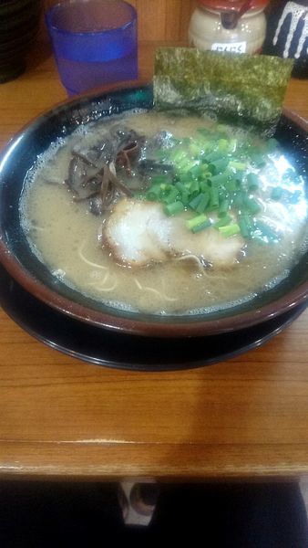 「ラーメン はりがね 替え玉」@博多長浜らーめん ぼたんの写真