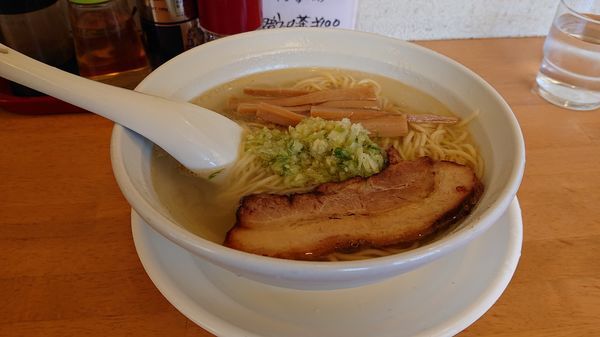 「しおらぁめん」@麺や しみずの写真