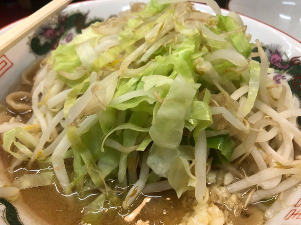 「ラーメン、生卵」@ジラフの写真