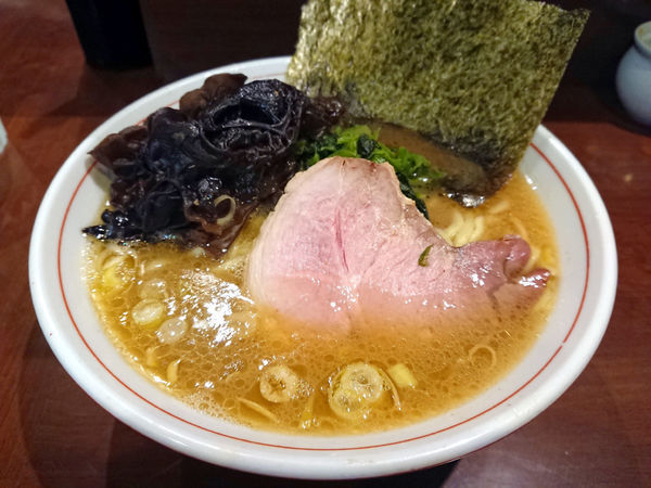 「らーめん(もも肉)＋きくらげ」@らーめん飛粋の写真