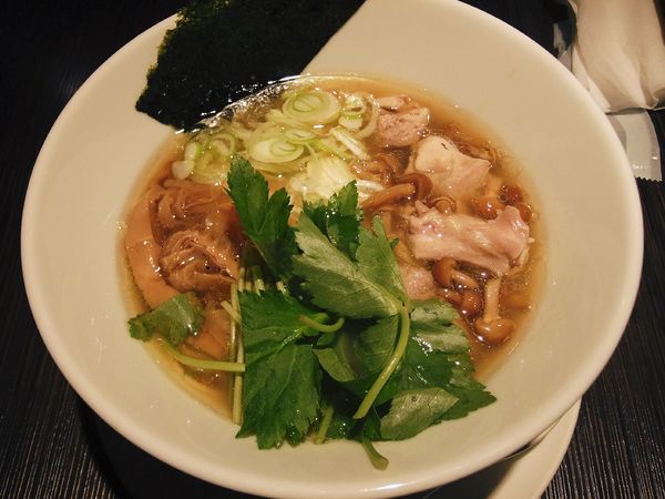 「稲庭中華そば（熟成塩）（880円）」@たなつものSHOKUDOUの写真