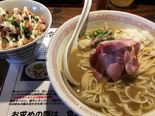 「濃厚ラーメン  マヨチャーシュー丼」@らぁめん小池の写真