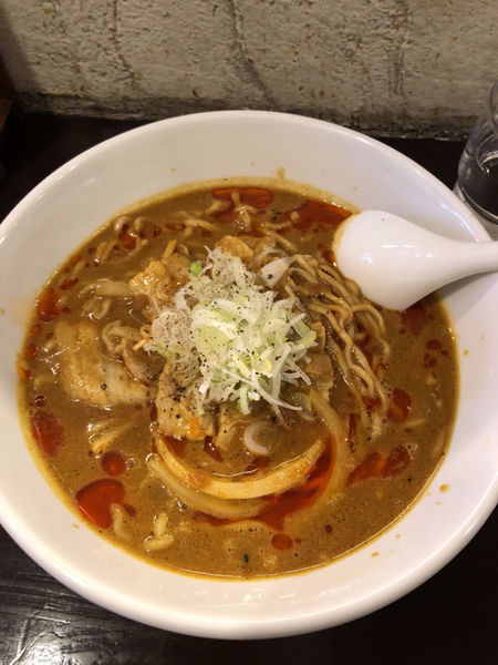 「【限定】中華風カレーラーメン　880円」@づゅる麺 池田の写真