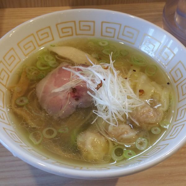 「海老ワンタン塩らぁ麺」@中村麺三郎商店の写真