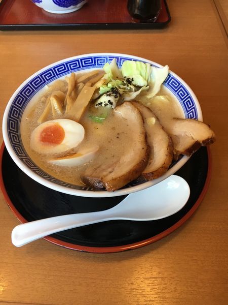 「特製豚骨醤油ラーメン」@優勝軒 麺や十兵衛 所沢店の写真