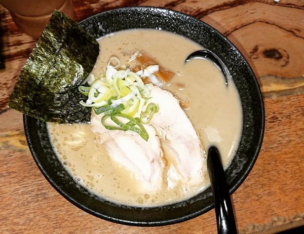 「鶏白湯らーめん 720円」@気むずかし家の写真