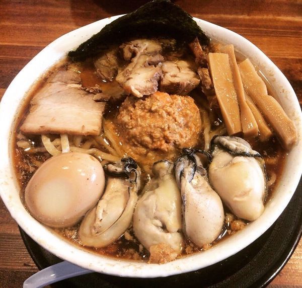 「牡蠣と煮干のあんきもペーストラーメン」@らーめん・つけめん 八角の写真