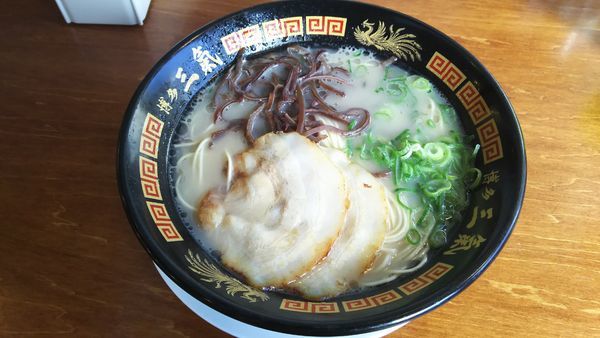 「やる氣ラーメン」@博多三氣 瑞穂店の写真