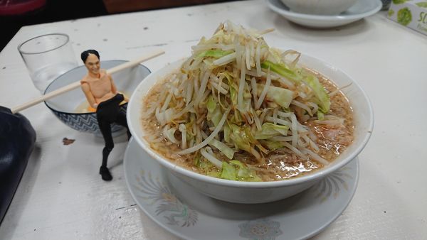 「らーめん大730円+生卵50円」@豚男 -BUTAMEN-の写真