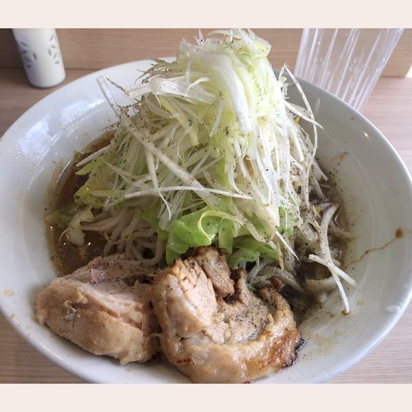 「ラーメン300・ネギ・野菜」@麺屋 味方の写真