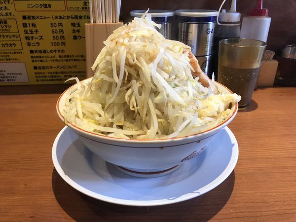 「小ラーメン(ニンニク・野菜マシマシ・カラメ)」@豚山 町田店の写真