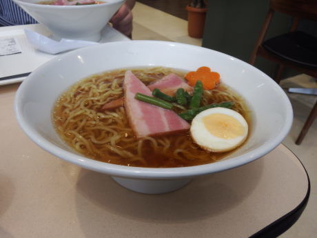 「燻製ヌードル」@スモークBYカフェブリッコ 町田多摩境店の写真