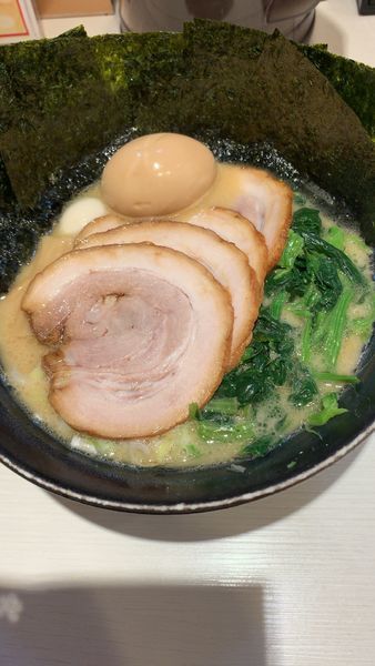 「醤油チャーシュー麺」@ゴル麺 横浜本店の写真