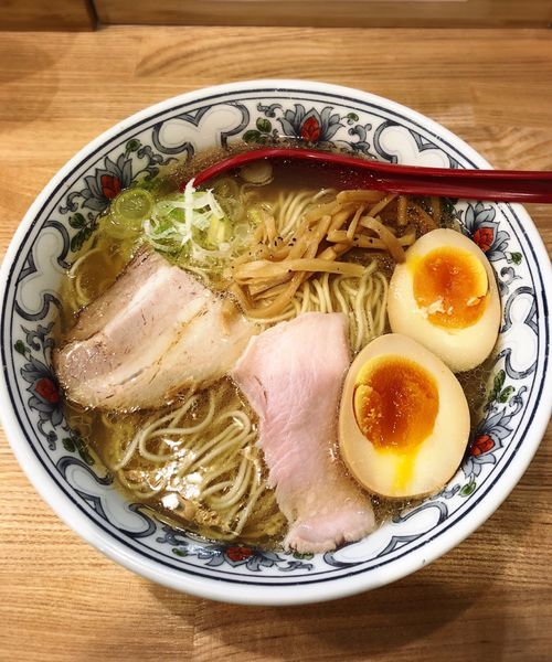 「【限定】白醤油の中華そば(味玉)」@くじら食堂 nonowa東小金井店の写真