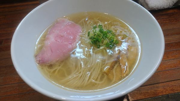 「しおらーめん」@町田汁場 しおらーめん進化 町田駅前店の写真