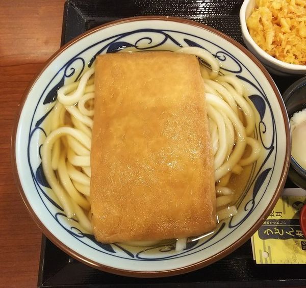 「きつねうどん（大）520円」@丸亀製麺 米沢店の写真