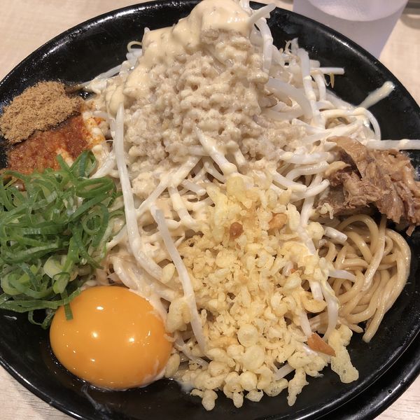 「まぜそば 大300g（アブラマシ、ガリマヨ）＋サービスライス」@替玉千里眼 志木店の写真