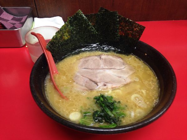 「ラーメン 麺硬、味濃いめ」@横浜家系  一二三家の写真