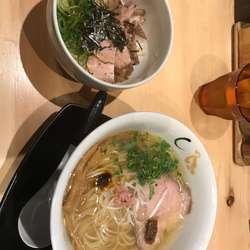 真鯛と蛤の塩そば 煮豚丼