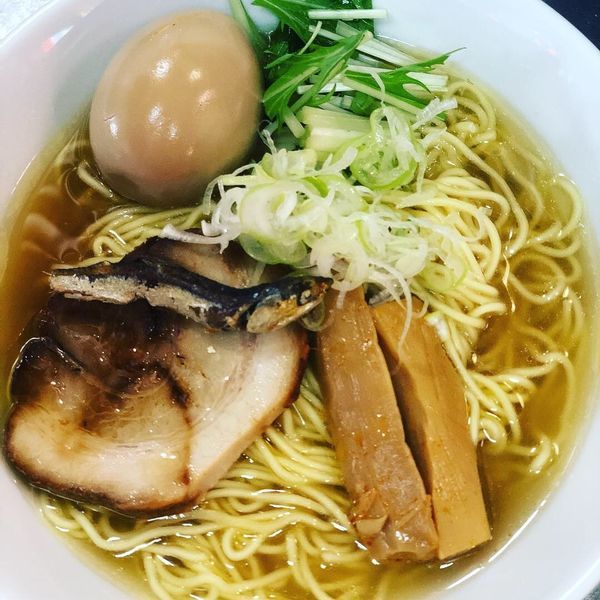 「鶏煮干しらーめん」@はなびやの写真